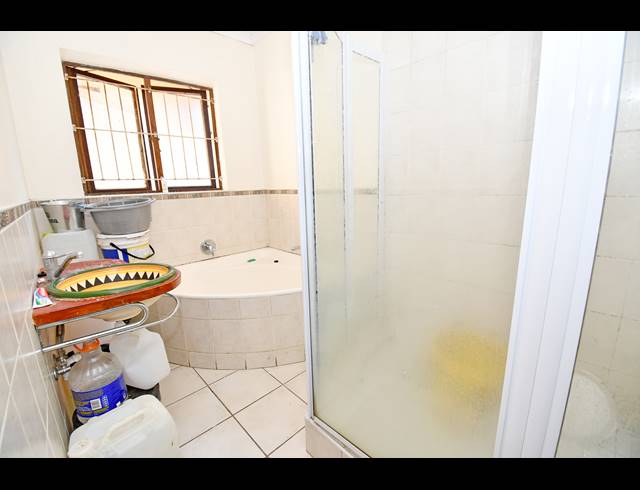 12 BEDROOM HOUSE FOR SALE IN FERNDALE